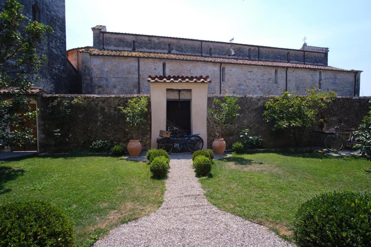 Badia Giulia Prestigious Historical B&B, Camaiore - Adults Only - No Pets Экстерьер фото